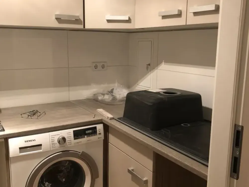 1 Zimmer renoviert mit EBK und Balkon