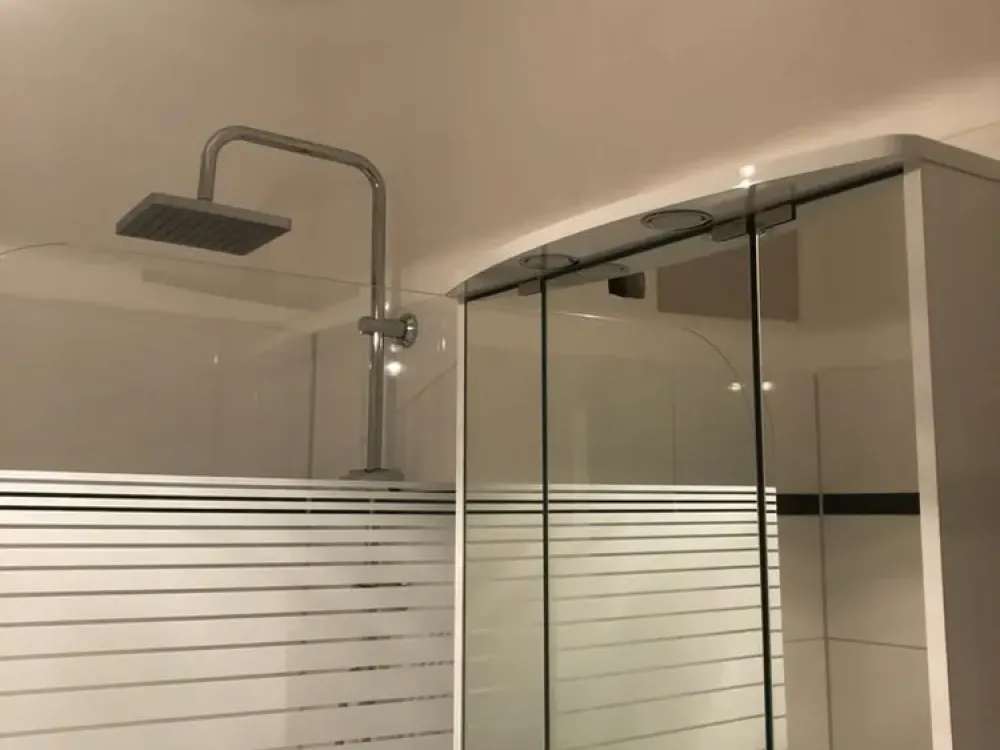 1 Zimmer renoviert mit EBK und Balkon