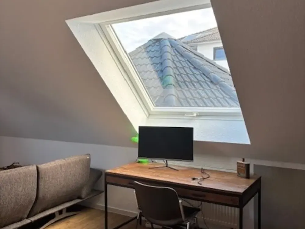 Schöne 3-Zi.-Dachgeschoss Wohnung mit EBK, Balkon und Stellplatz in Weyhe