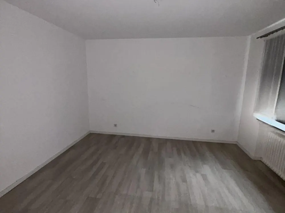2-Zimmer-Wohnung (63m²) mit Balkon und guter Verkehrsanbindung