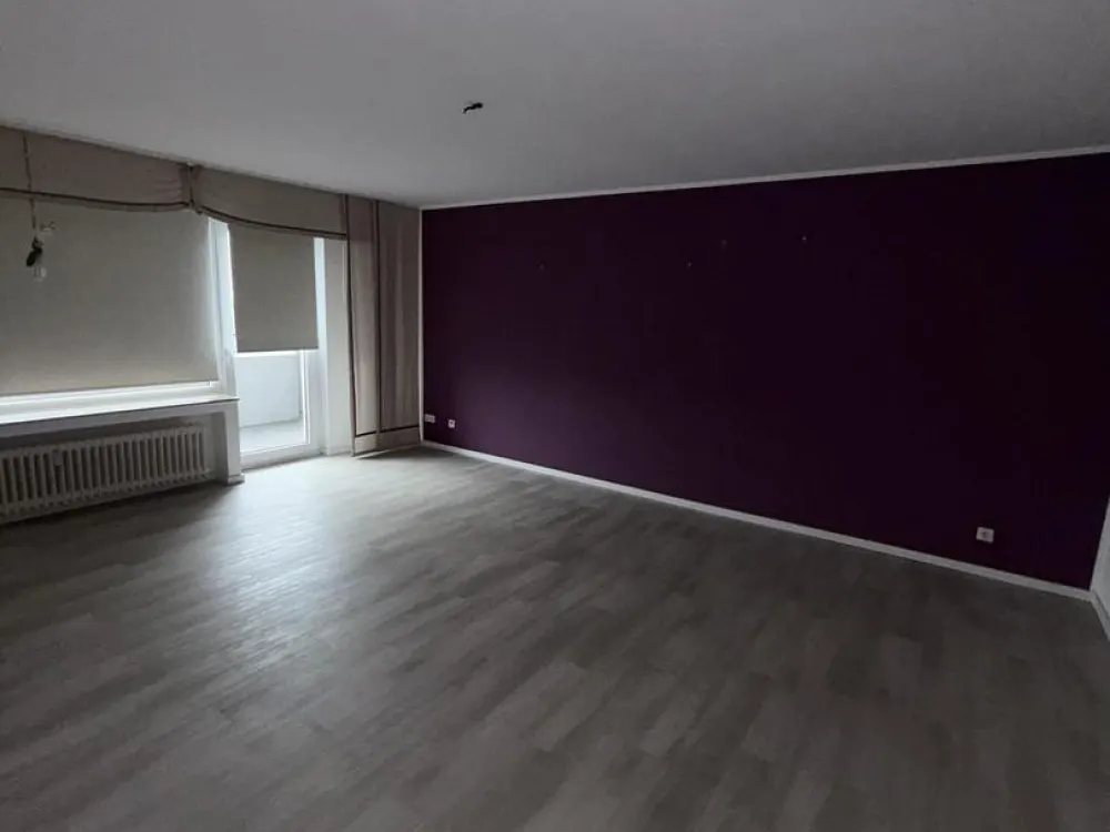 2-Zimmer-Wohnung (63m²) mit Balkon und guter Verkehrsanbindung