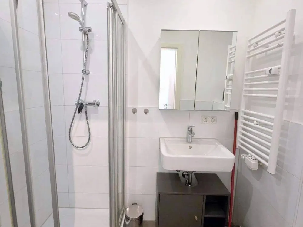Ab 15.03.2027 - Modernes & möbliertes 2-Zimmer Apartment in Frankfurt, Einziehen & Wohlfühlen!