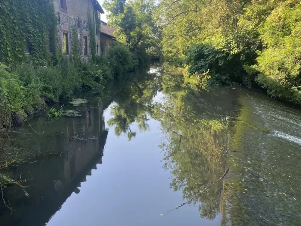 Große Wohnung in Mühlenambiente in neu entkernten Kulturdenkmal bei Friedberg