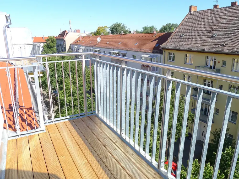 DG zum Verlieben: sehr schickes DG mit EBK, Terrasse und tollem Bad - Trützschlerstraße!