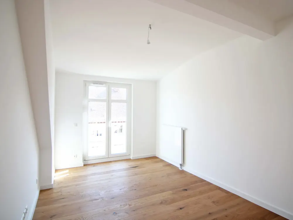 DG zum Verlieben: sehr schickes DG mit EBK, Terrasse und tollem Bad - Trützschlerstraße!