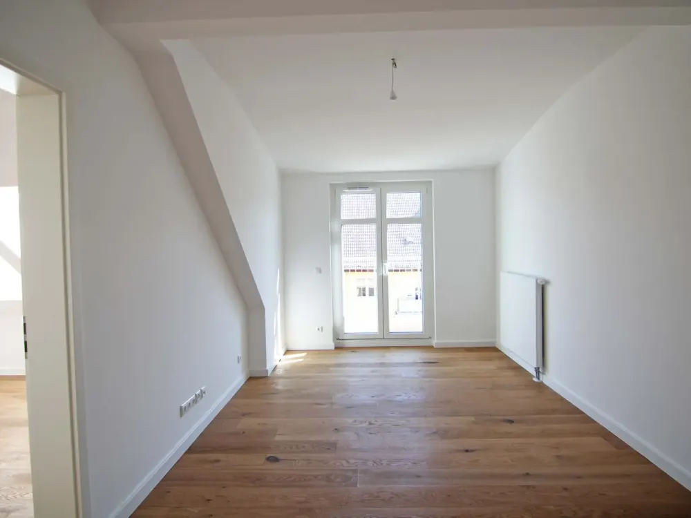 DG zum Verlieben: sehr schickes DG mit EBK, Terrasse und tollem Bad - Trützschlerstraße!