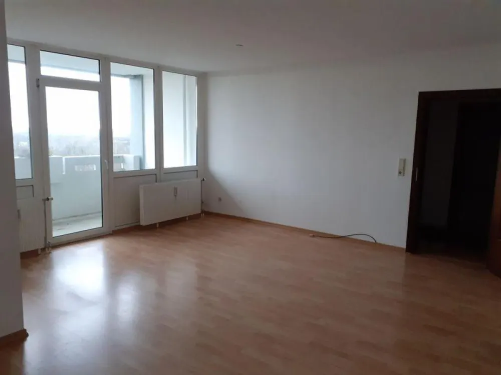 Attraktive 4 Zimmer-Wohnung, moderne Ausstattung mit viel Komfort!!