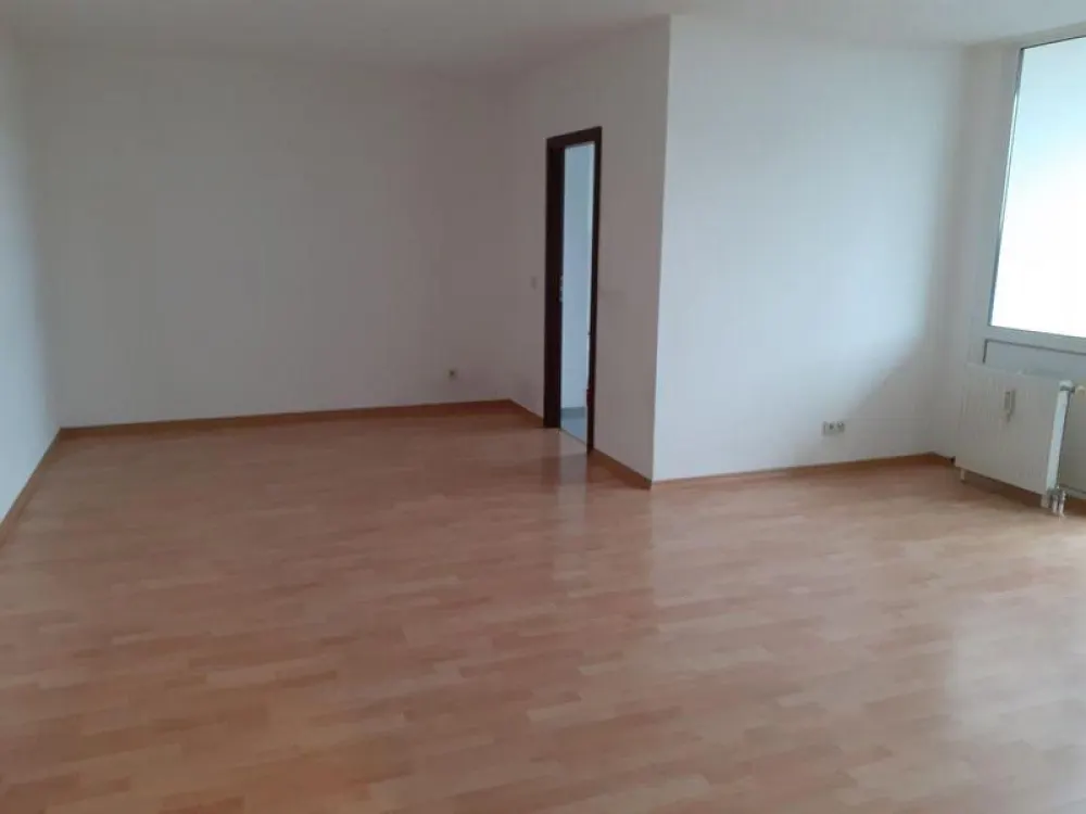 Attraktive 4 Zimmer-Wohnung, moderne Ausstattung mit viel Komfort!!