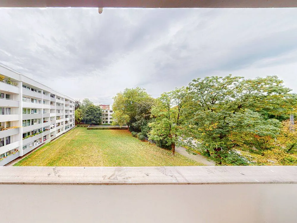 1-Zimmer Apartment mit renoviertem Bad, Balkon und offener Küche