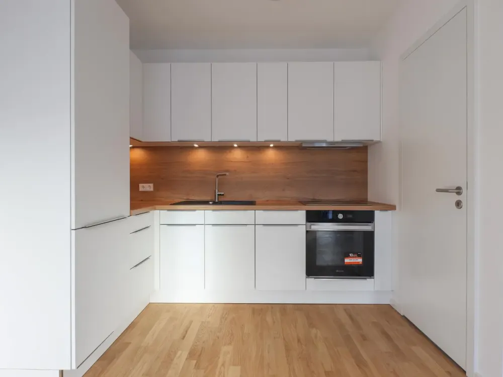 2 Zimmer Luxus - Einbauküche + Parkett, Neubau - vom Eigentümer