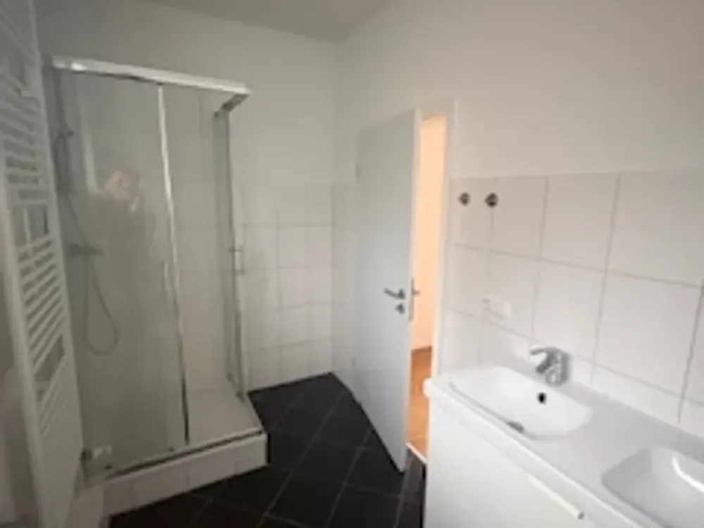 Kölner Südstadt! 4-Zimmerwohnung mit Balkon, Stellplatz, Bad mit Fenster