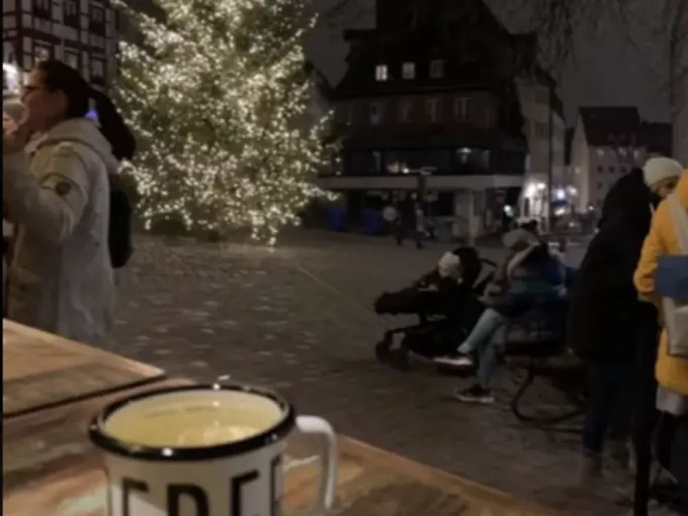 Lebendiges Stadtleben: Geräumige Wohnung in der Nürnberger Altstadt