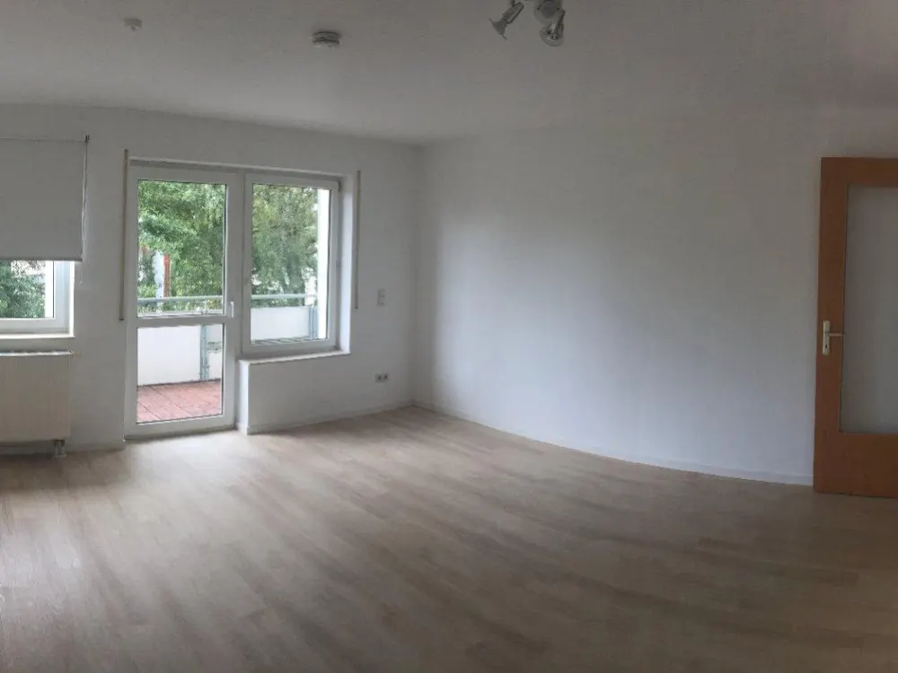 Helles 1-Zimmer-Apartment mit Südbalkon, EBK & TG, Nähe DHBW/ZU