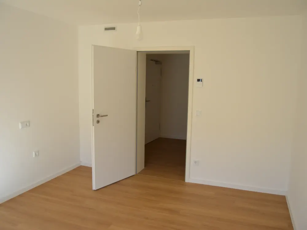 Erstbezug nach Sanierung: Hochwertige 2-Zimmer-EG-Wohnung mit Süd-West Terrasse