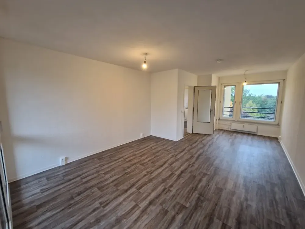 Ab 01.11. frei - mein neues Reich - 2-Zimmer-Wohnung mit Wasserblick in Siemensstadt!