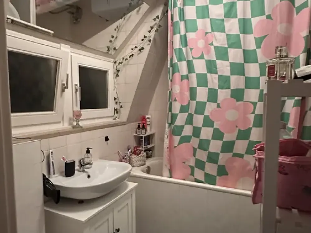 Wohnen mit Charakter: Kompaktes Apartment in Bergisch Gladbach