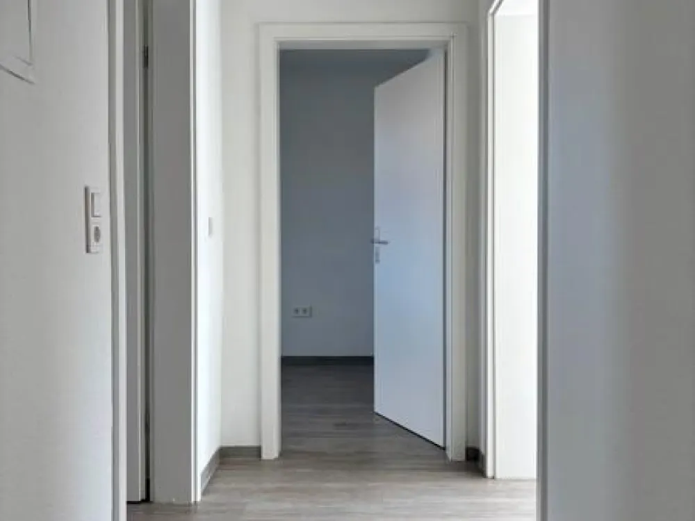 TOP renoviert: 3-Zimmer Wohnung in Do-Rahm mit weitläufigen Balkon