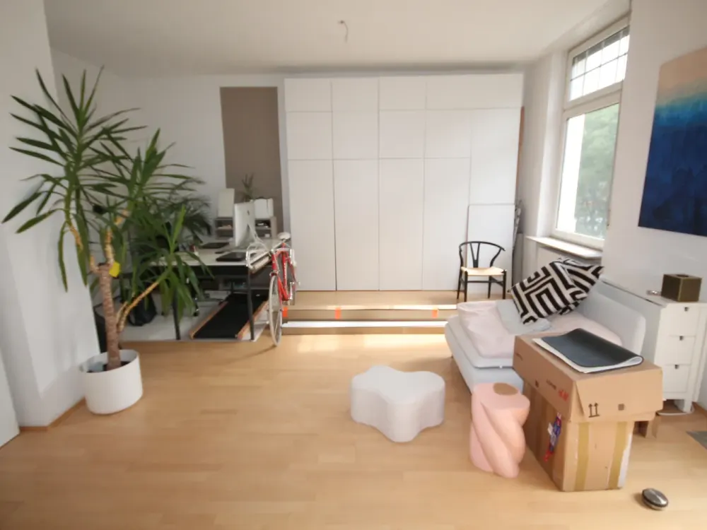 Suuupergünstig+hell+ruhig im Altbau mit Balkon+Parkett+Einbauküche nähe Berger Straße+Zoo+EZB