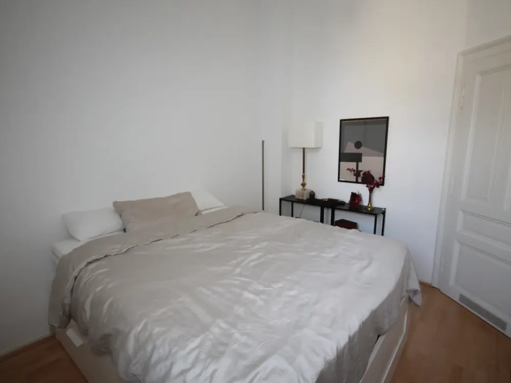 Suuupergünstig+hell+ruhig im Altbau mit Balkon+Parkett+Einbauküche nähe Berger Straße+Zoo+EZB