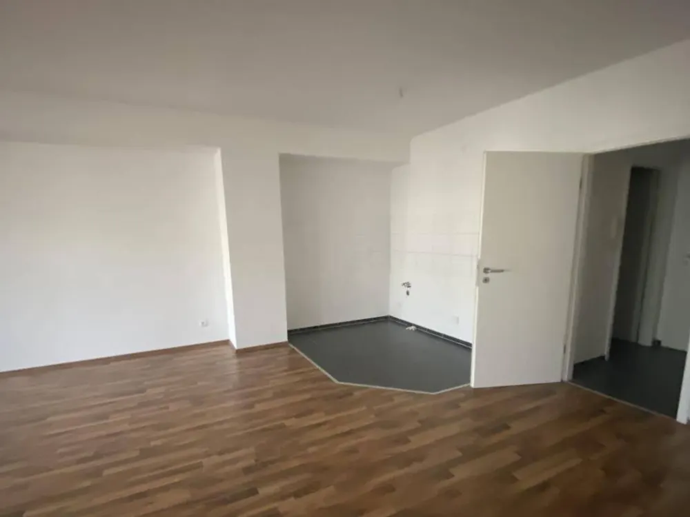 Sofort verfügbar! 1-Zimmer-Wohnung mit Laminatboden in Düsseldorf Bilk