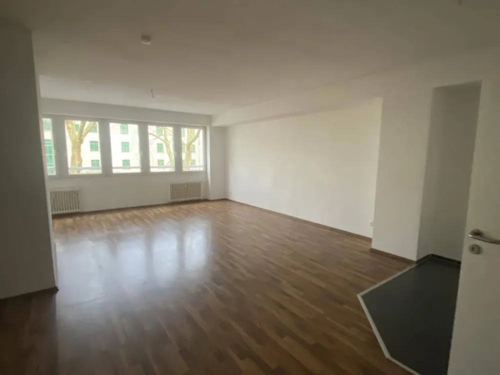 Sofort verfügbar! 1-Zimmer-Wohnung mit Laminatboden in Düsseldorf Bilk