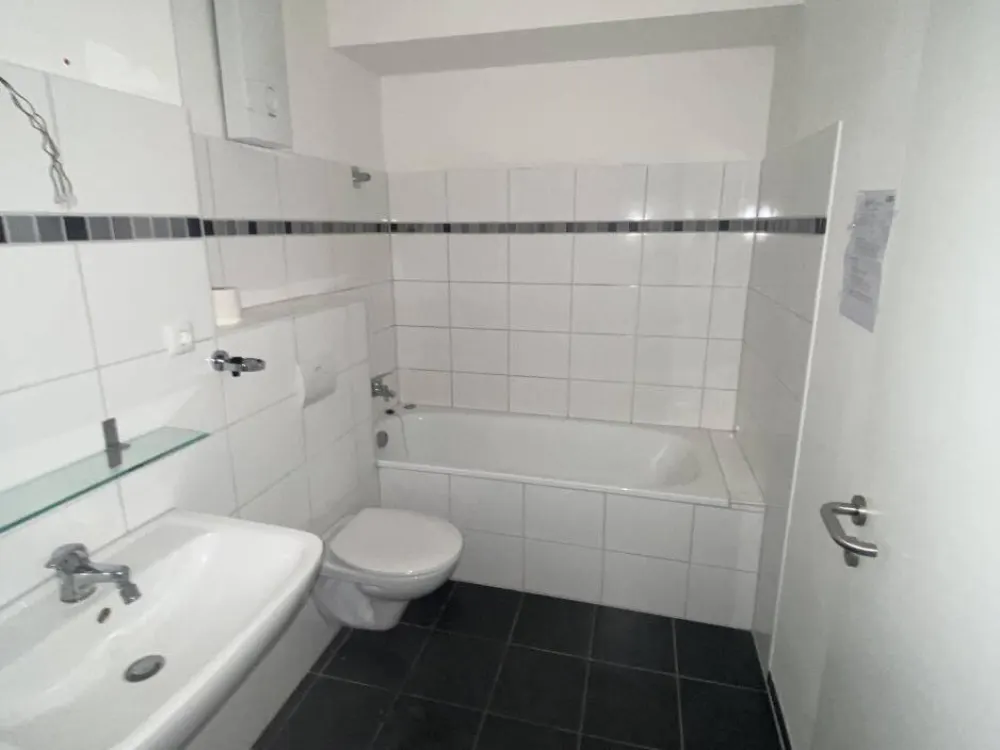 Sofort verfügbar! 1-Zimmer-Wohnung mit Laminatboden in Düsseldorf Bilk