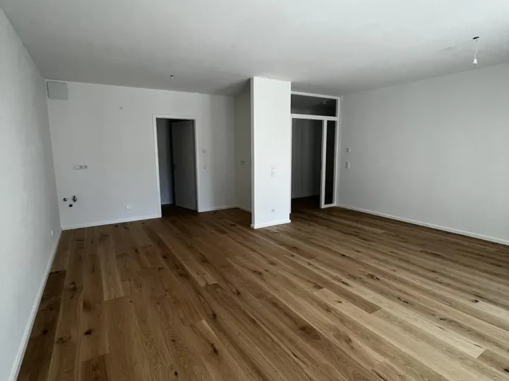 Erstbezug Lichtdurchflutete 3-Zimmer-Wohnung mit Balkon