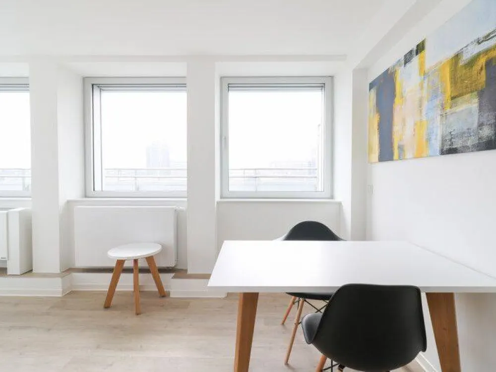 Stilvoll möblierte Etagenwohnung mit Balkon und modernem Ambiente zum Wohlfühlen