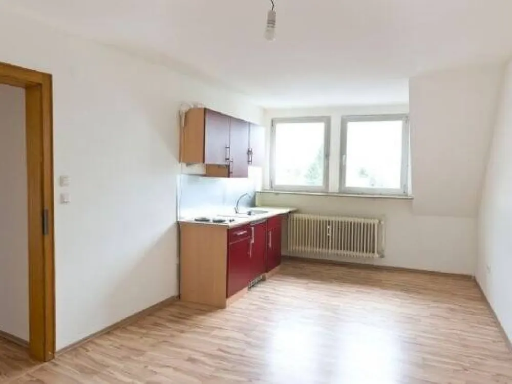 Gepflegte Etagenwohnung mit grandiosem Ausblick und ausbaufähigem Dachboden