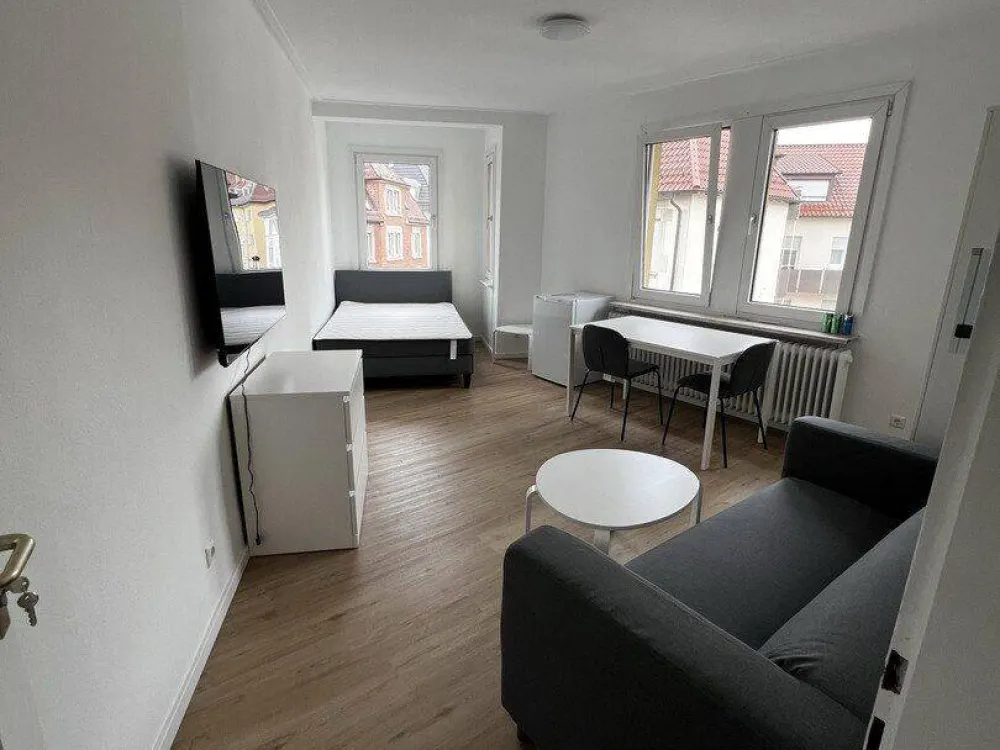 Neu renovierte 3 er WG in Stuttgart Ost 3.OG rechts