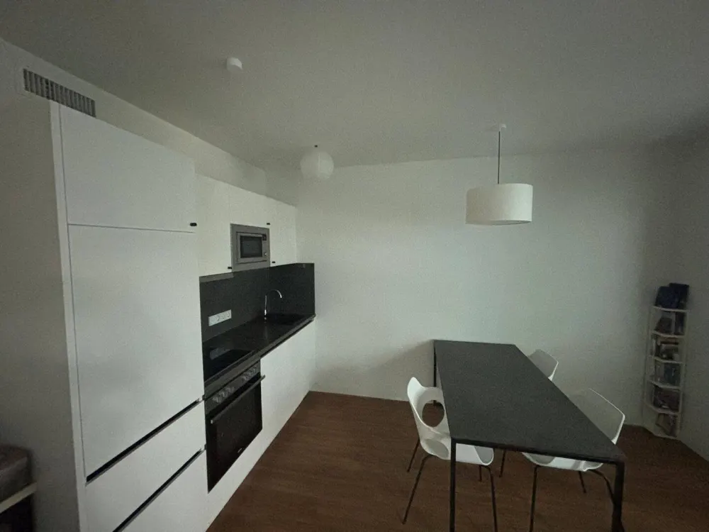 Teilmöblierte 2-Zimmer-Neubauwohnung inkl. Einbauküche bei S3 Karlshorst