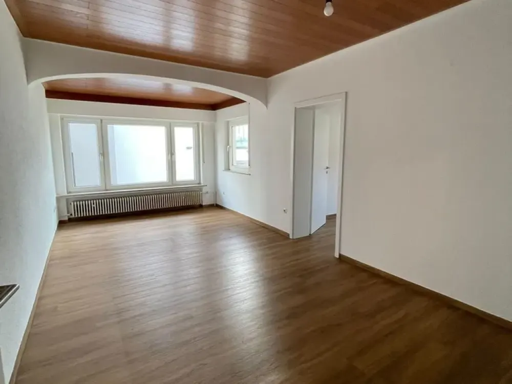 4-Room Ground Floor Apartment with Garden