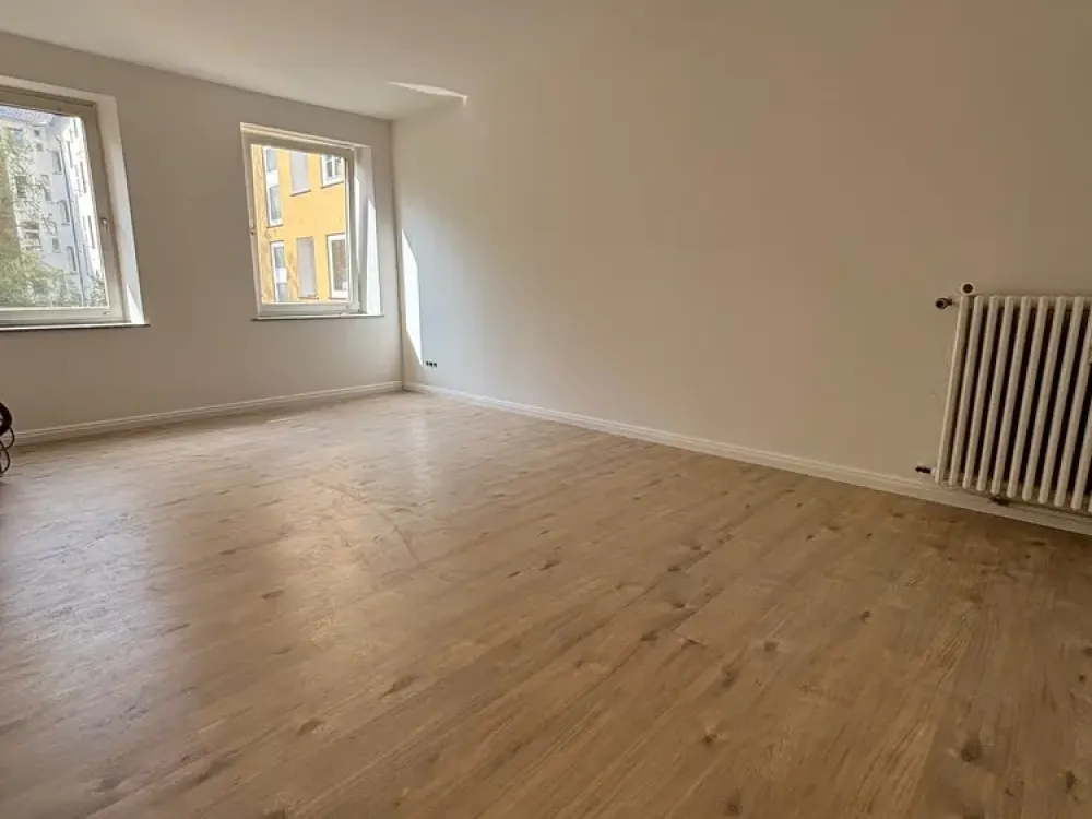 Vorankündigung nach Sanierung: Großzügige 2-Zimmer Altbauwohnung mit Blick in die Goetheanlage
