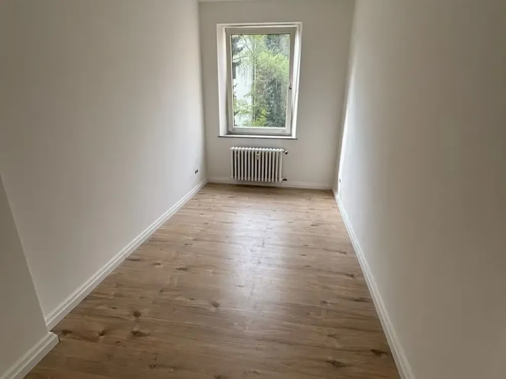 Vorankündigung nach Sanierung: Großzügige 2-Zimmer Altbauwohnung mit Blick in die Goetheanlage
