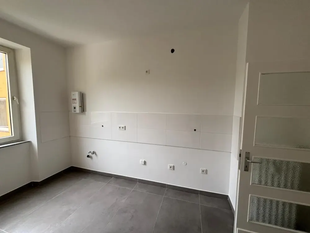 Vorankündigung nach Sanierung: Großzügige 2-Zimmer Altbauwohnung mit Blick in die Goetheanlage