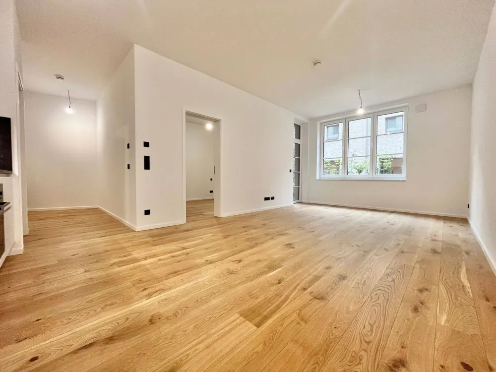 Ruhige Lage im Schanzenviertel: Neubau-Erstbezug im Erdgeschoss mit Terrasse