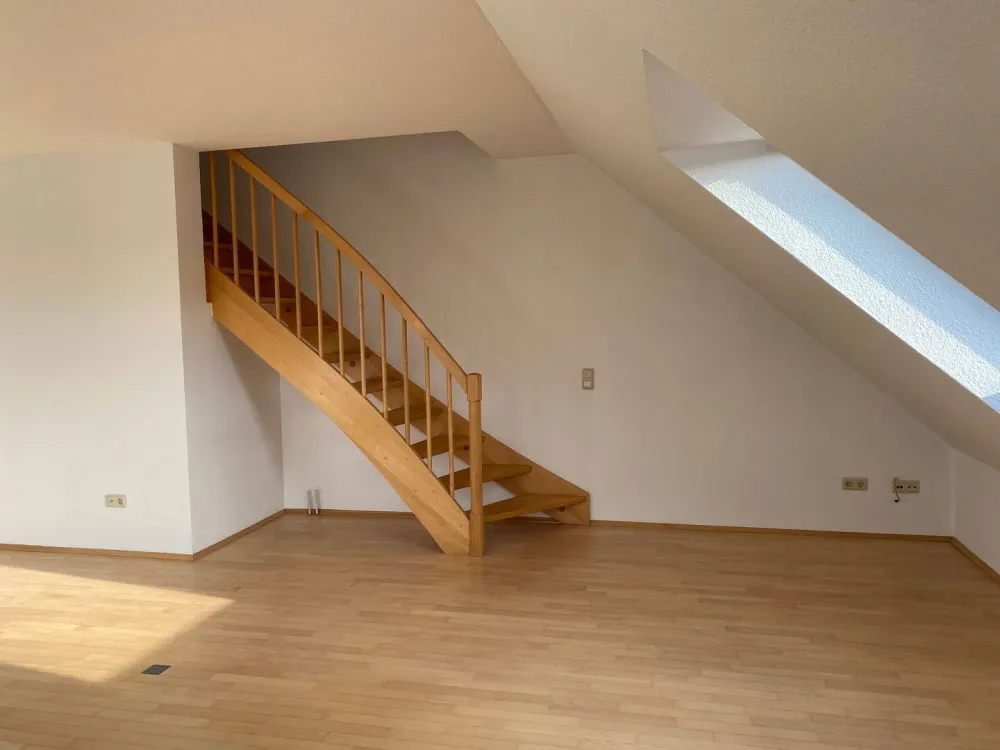 Lichtdurchflutete 2,5 Zimmer Maisonette-Wohnung in ruhiger Lage, Nähe Aplerbecker Wald