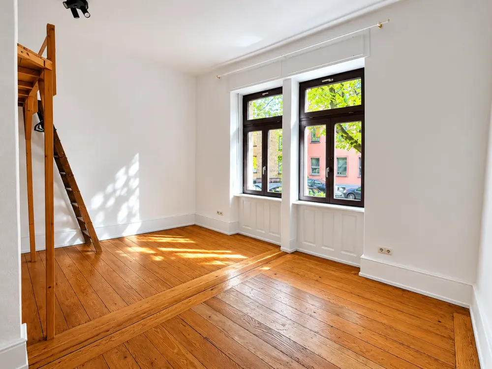 7586 - Klassische Altbauappartment mit Wohnküche in der Südstadt!