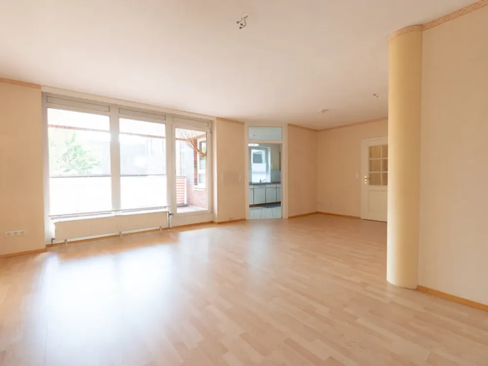 Charmante 2-Zimmer-Wohnung mit überdachter Loggia zentral am Zob in Winsen (Luhe) - Max. 2 Personen