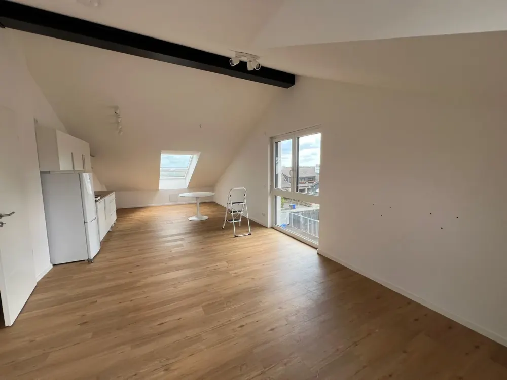 3-Zimmer DG mit Balkon in Pulheim-Stommeln *Video* WE9