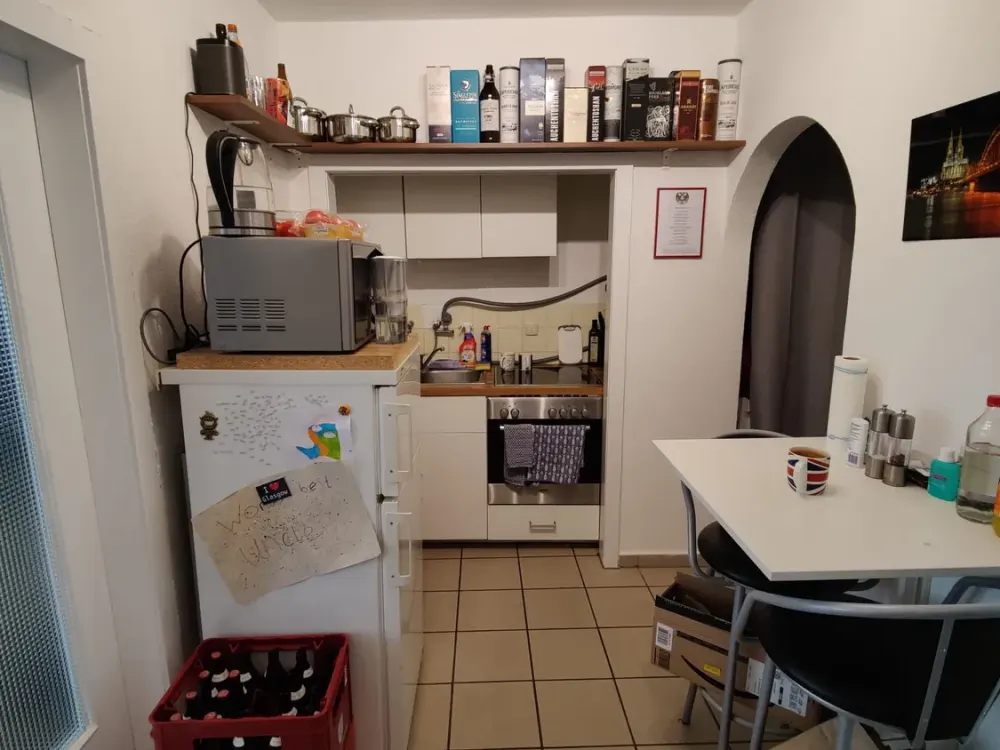 Schöne 2-Zimmer-Wohnung mit grosser Dachterasse in Köln