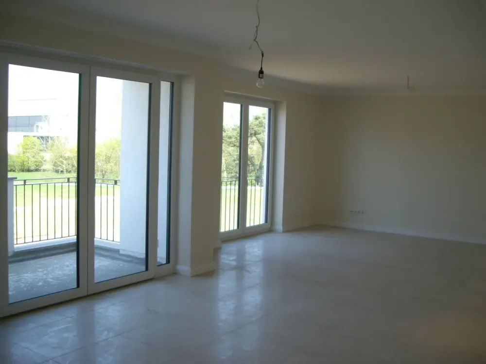 "3 ZKBB" in Königstädten Top-Ausstattung inkl. 2 Stellplätze