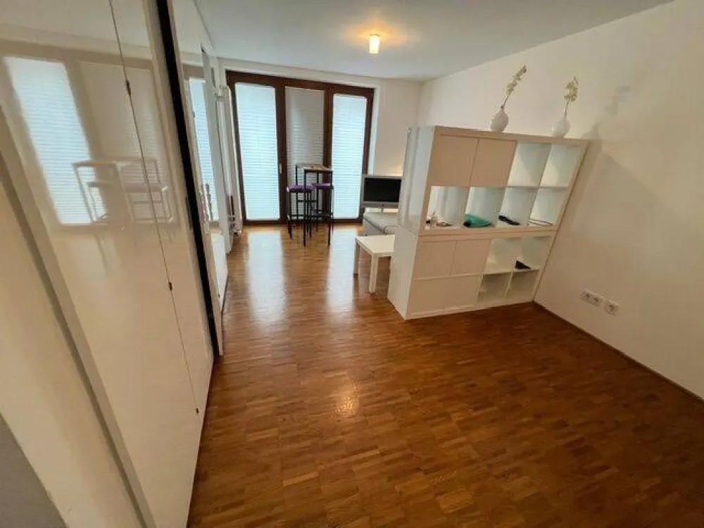 Zentral in der Innenstadt, sehr schönes Appartement mit Möblierung, Aufzug u. Putzservice