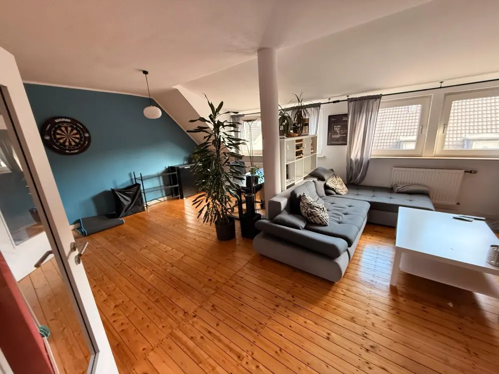 3,5-Zimmer-Wohnung in Düsseldorf - teilmöbliert