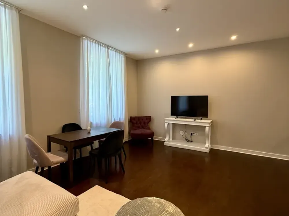 Möblierte 2-Zimmer Wohnung mit Terrasse