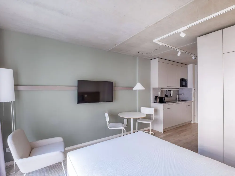 Modernes Studioapartment mit Gym, Coworking & Rooftop am Schloss Charlottenburg