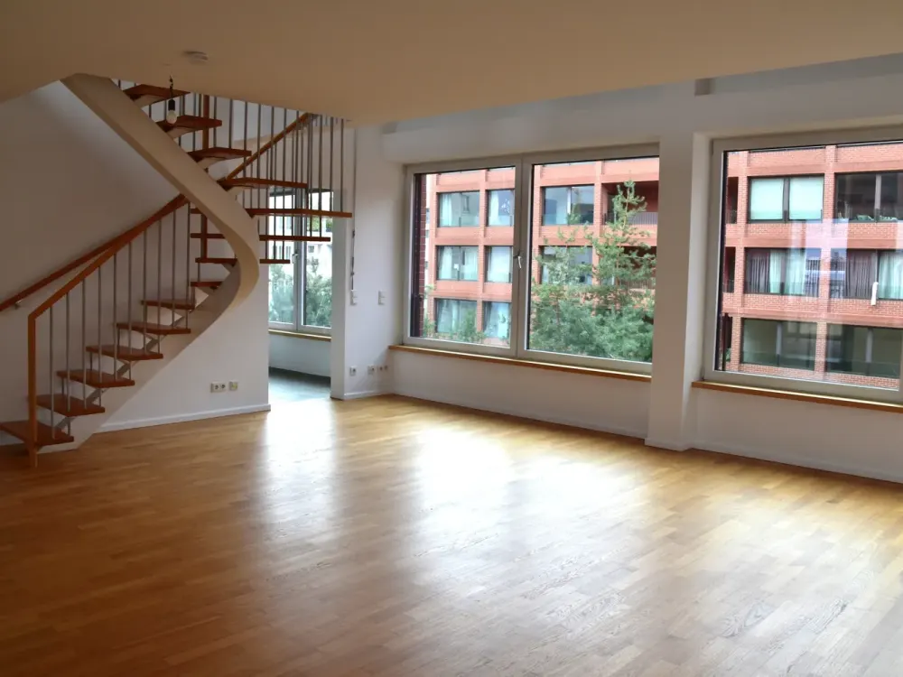 Außergewöhnliche Maisonette mit beheiztem Glaswintergarten und Dachterrasse am Potsdamer Platz
