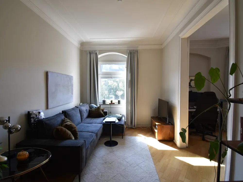 Altbaucharme in OBK! Moderne 3-Zimmer-Wohnung zu vermieten