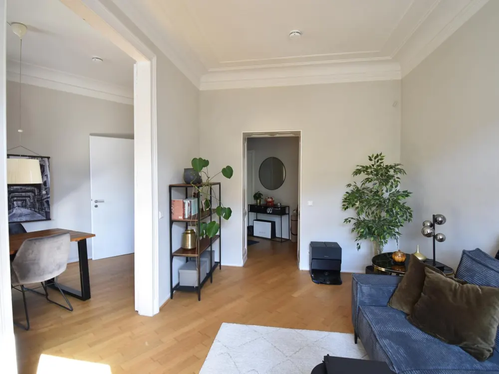 Altbaucharme in OBK! Moderne 3-Zimmer-Wohnung zu vermieten