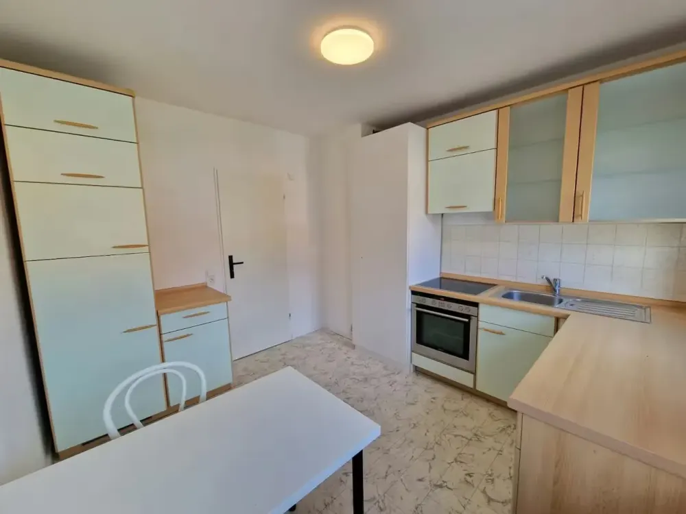 5 Zimmer Apartment WG geeignet